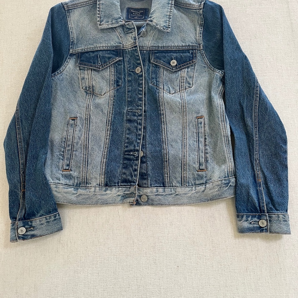 A&F  Two-Tone Denim Jacket Women's, Medium, Cropped Blue LAST CALL DELISTED 4/19